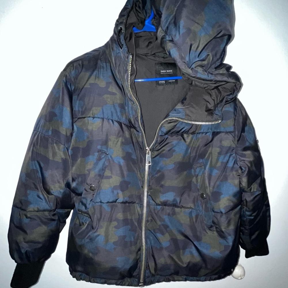 ZARA BOMBER PUFFER BLACK CAMO JACKET- XS/S